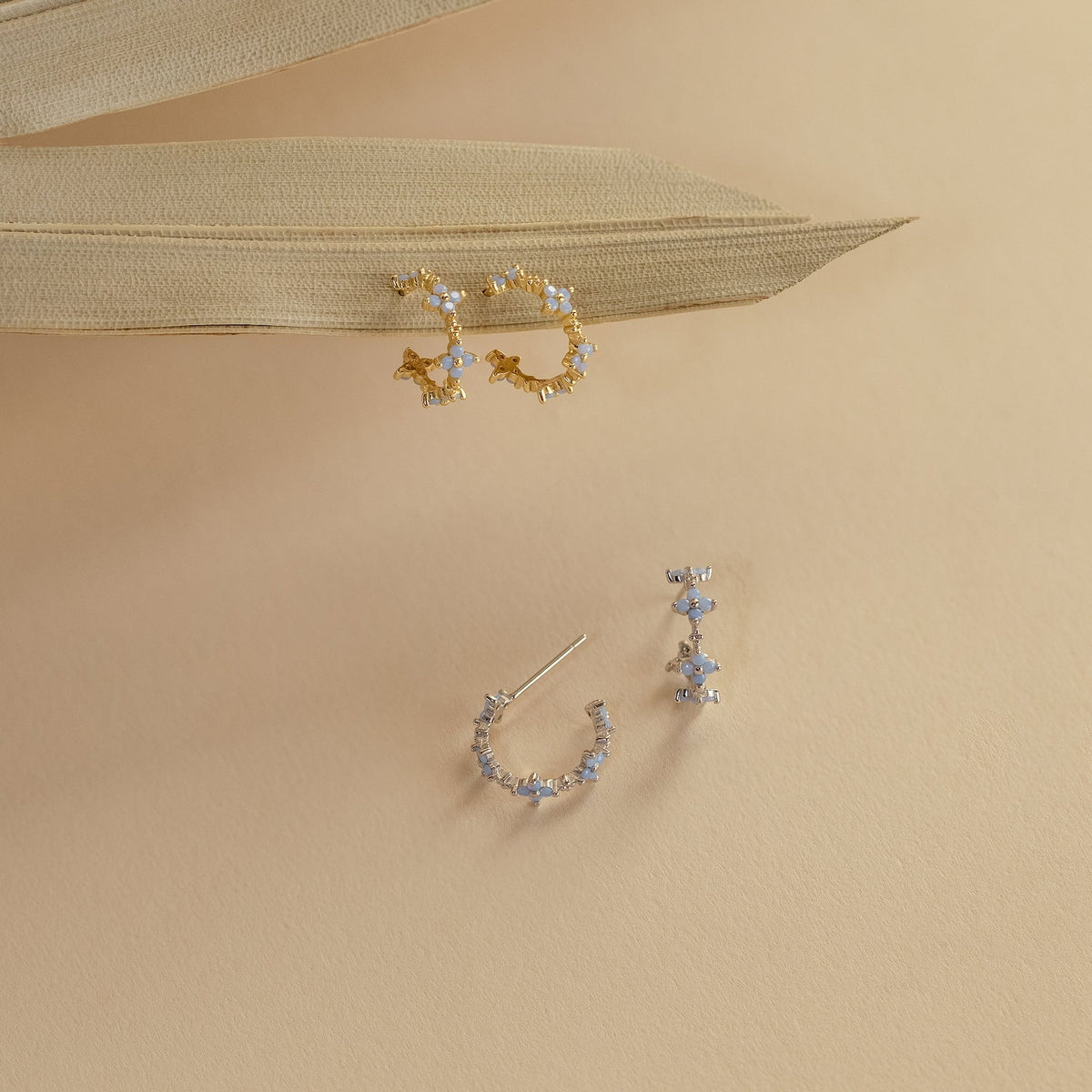 Earrings monuments - Hoops of ivy flowers