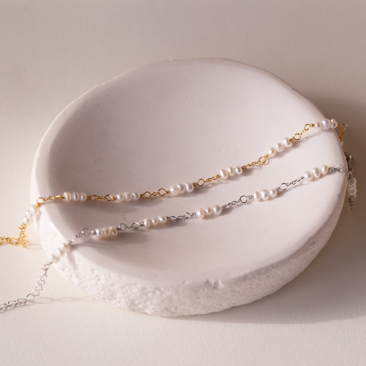 Hailey – Pearl Bracelet with Stations