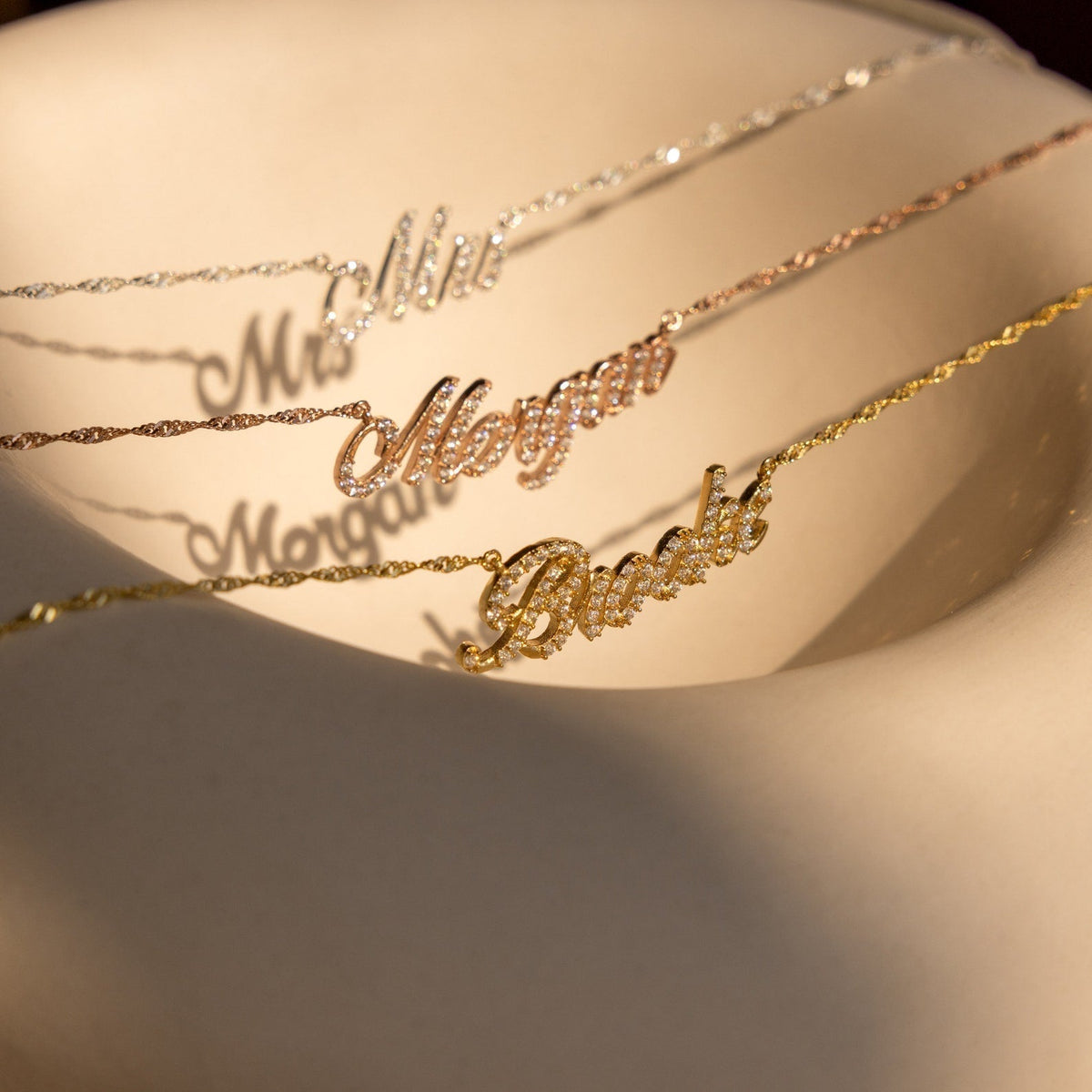 Claire – Collar with name Pavé Brilliant