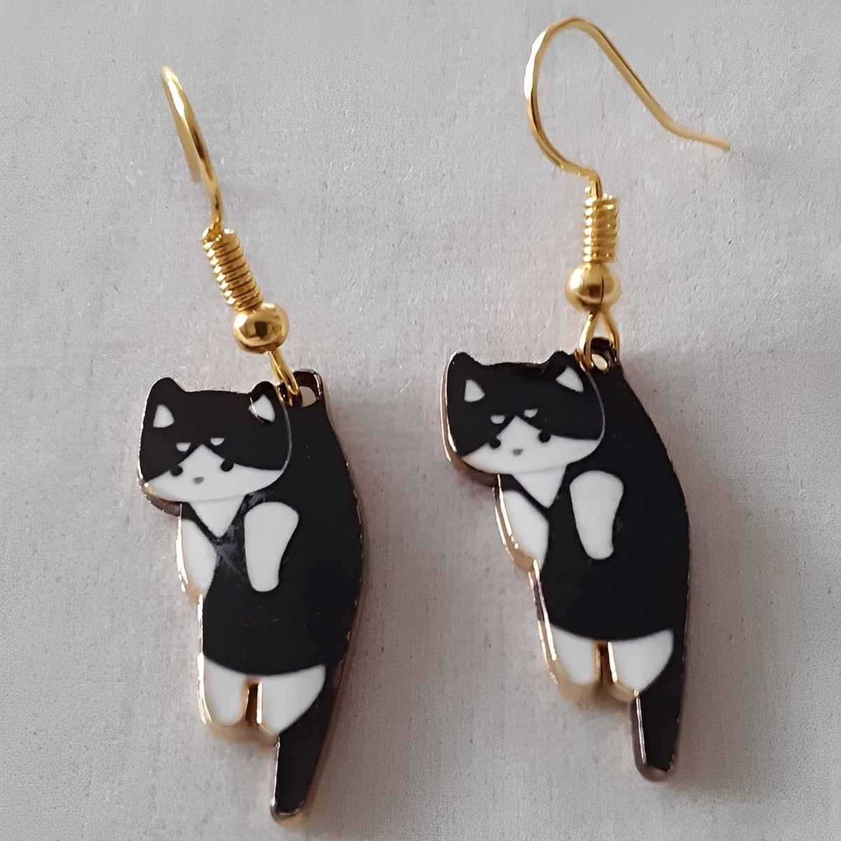 Kate – Cat Dangle Earrings