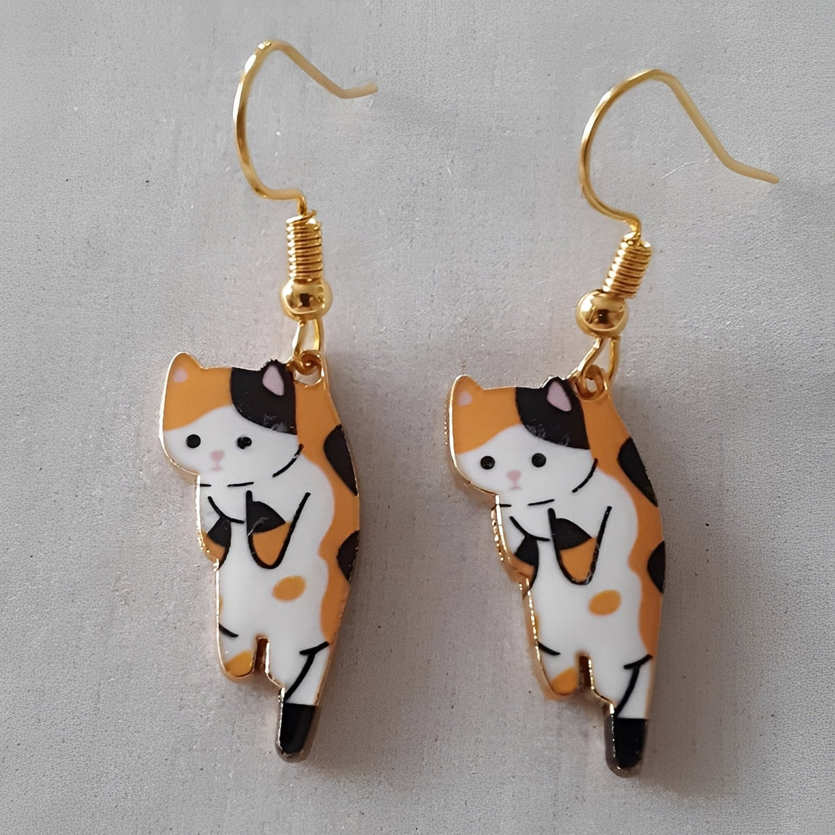 Kate – Cat Dangle Earrings