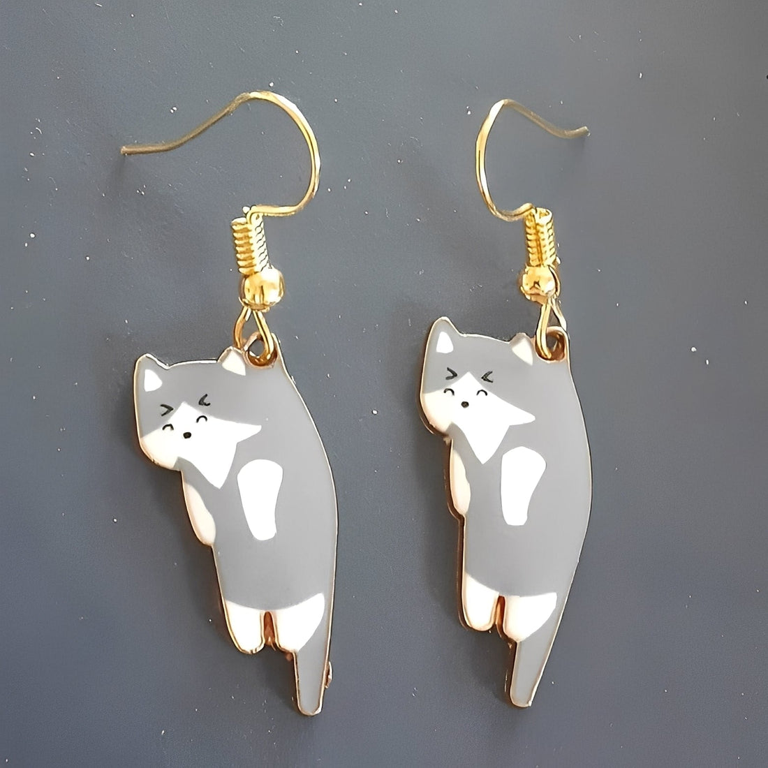 Kate – Cat Dangle Earrings