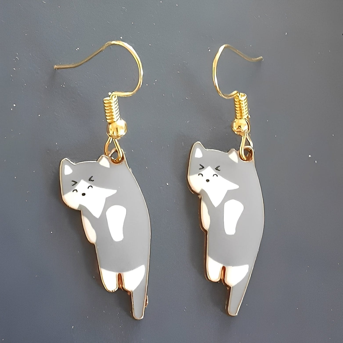 Kate – Cat Dangle Earrings
