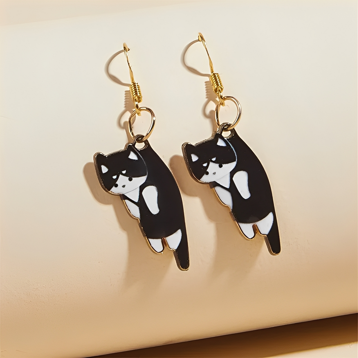 Kate – Cat Dangle Earrings