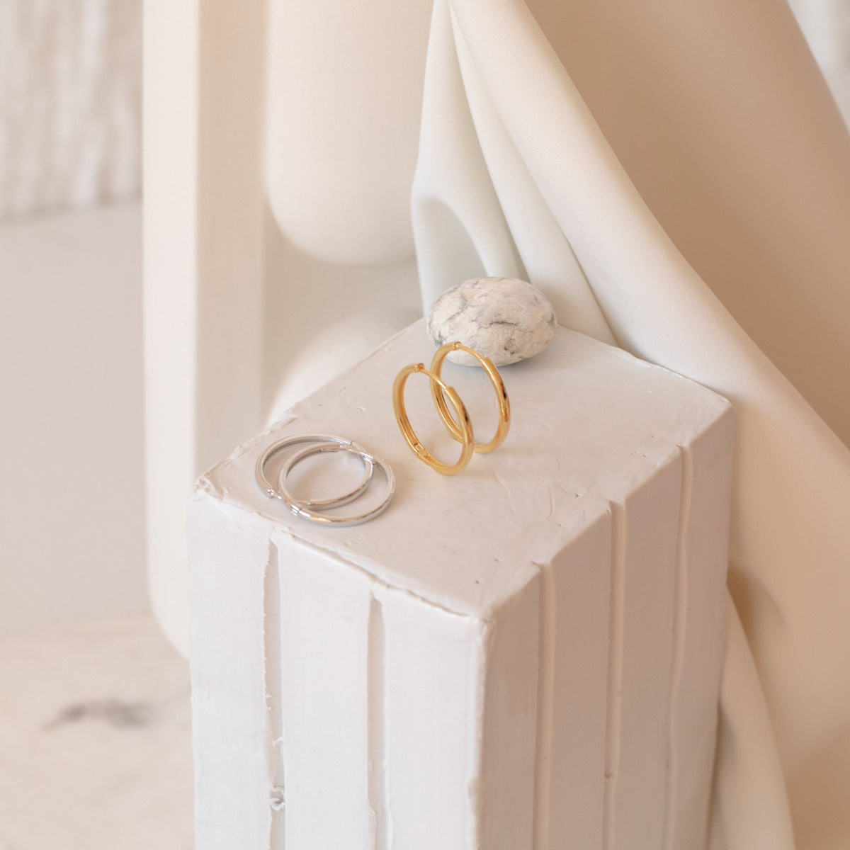 Classic Hoop - Midi Dangling Hoops