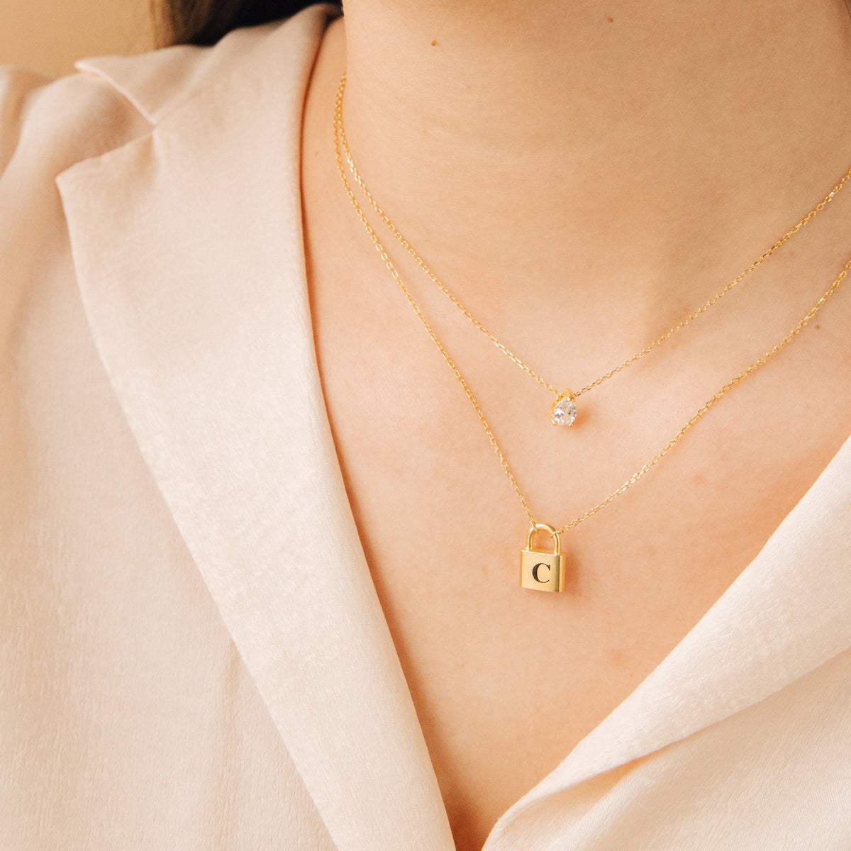 Brilliant Teardrop - Elegant Necklace in Teardrop Shape