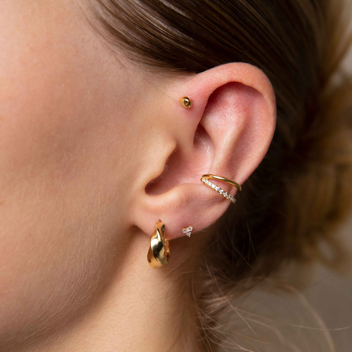 Kelly – Gold Ear Cuff