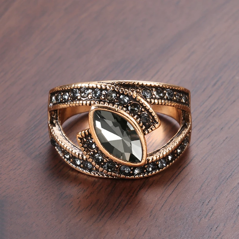 Amena – Elegant Ring of Black Crystal