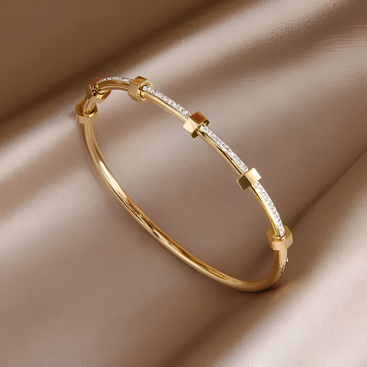 Amy – bright golden bracelet