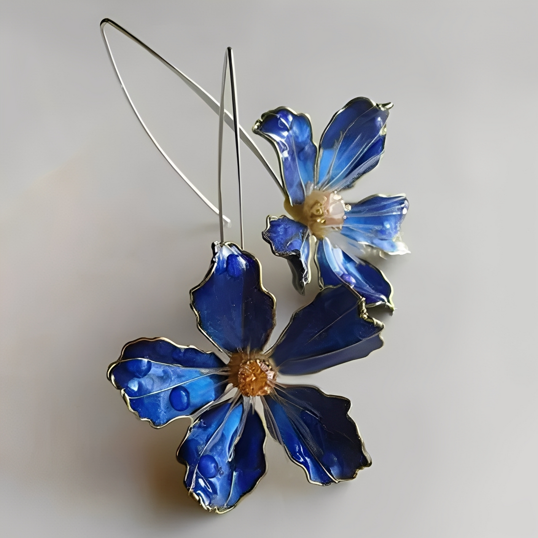 Bliss – Vintage earrings of blue flower