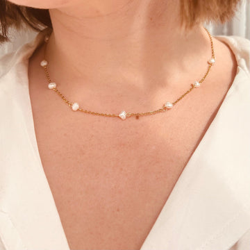 Daily necklace with elegant detail