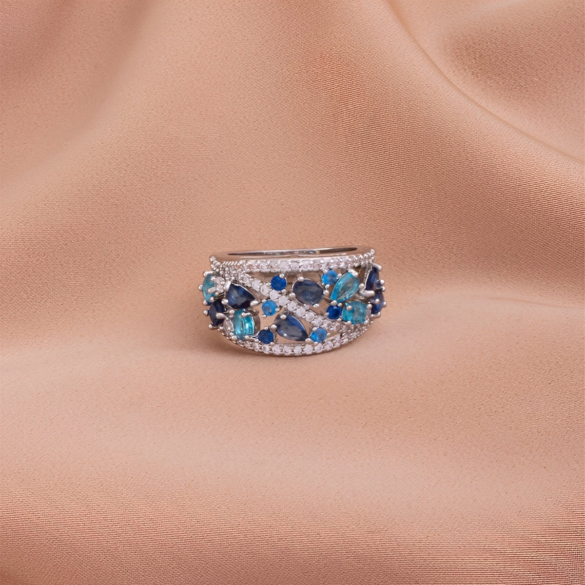 Julie – Vintage blue ring
