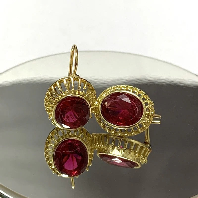Roxane – Vintage earrings with red crystal in rose gold