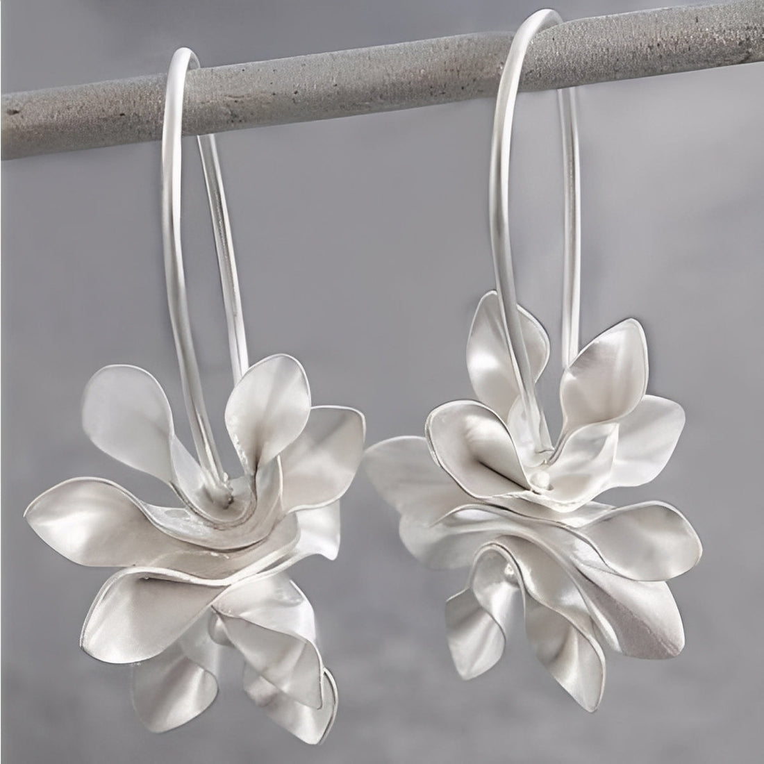 Chary – Vintage silver flower earrings