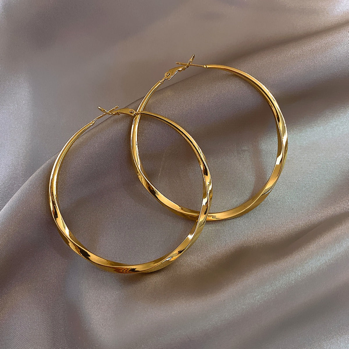 Enola – Vintage earrings in rose gold