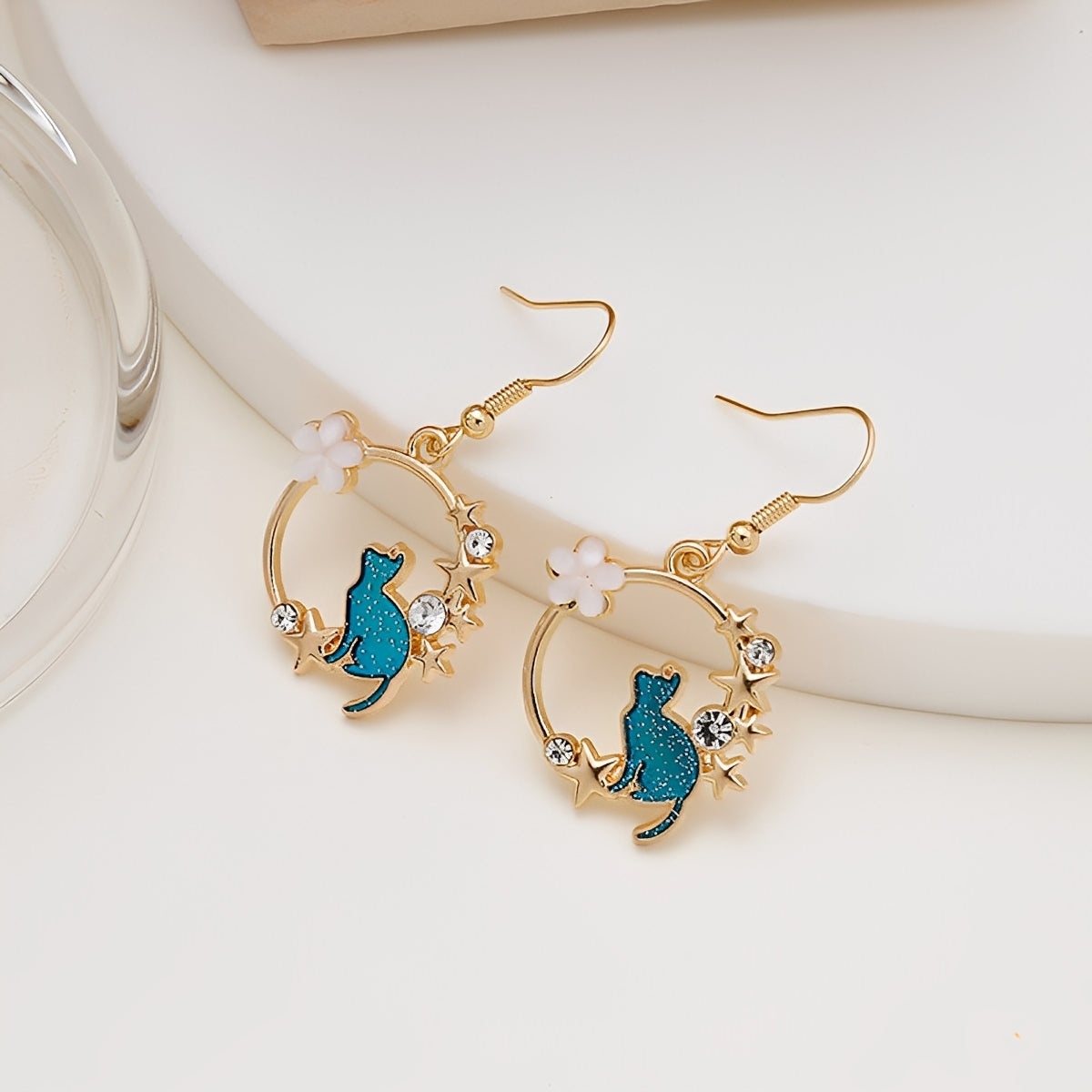 Lynna – Beautiful Cat Pendants
