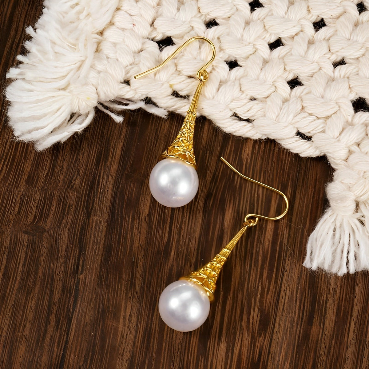 Feliza – Vintage earrings with hanging details