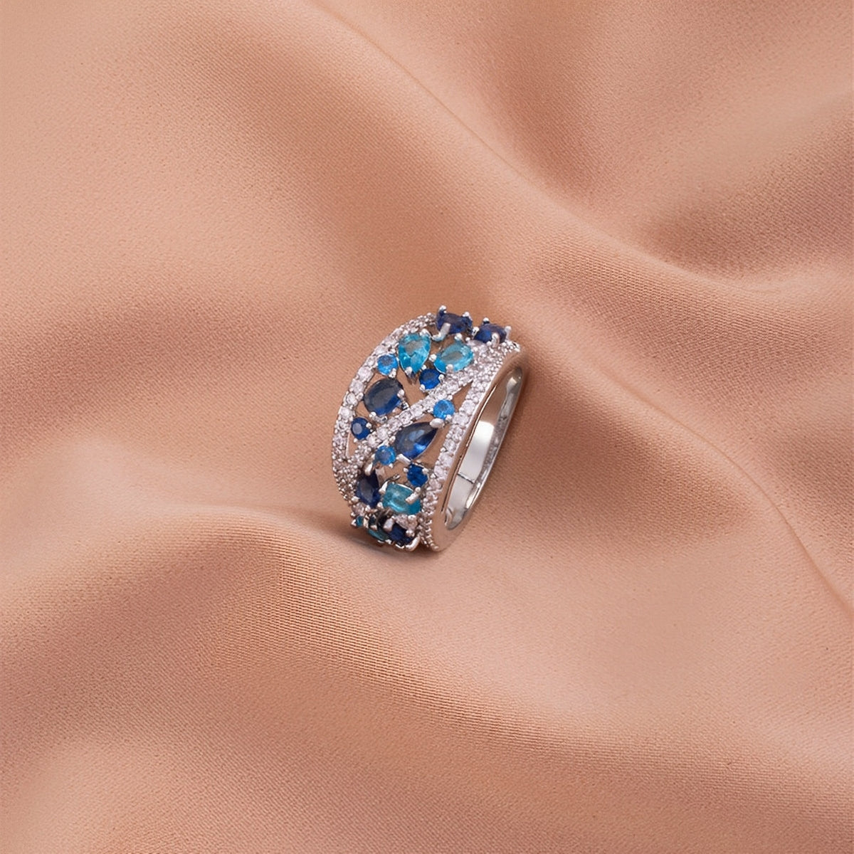 Julie – Vintage blue ring