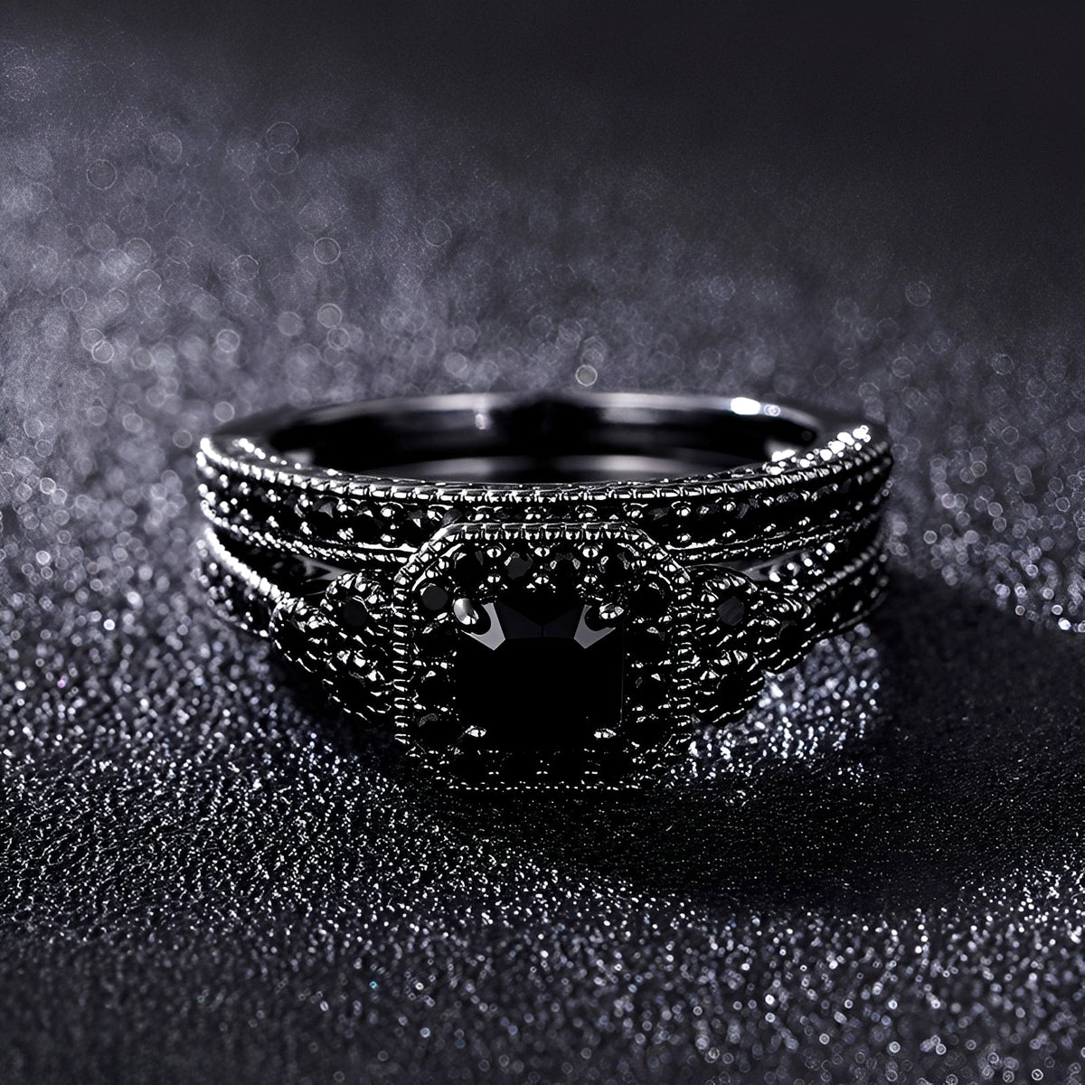 Adrian – Vintage Ring Set in Black