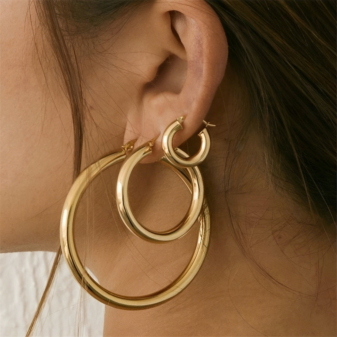 Island – Wide Round Hoops