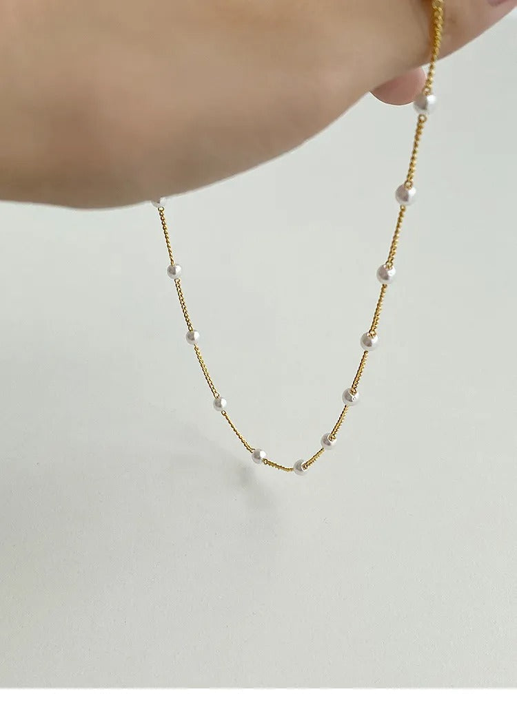 Yvaine – Classic necklace with central detail
