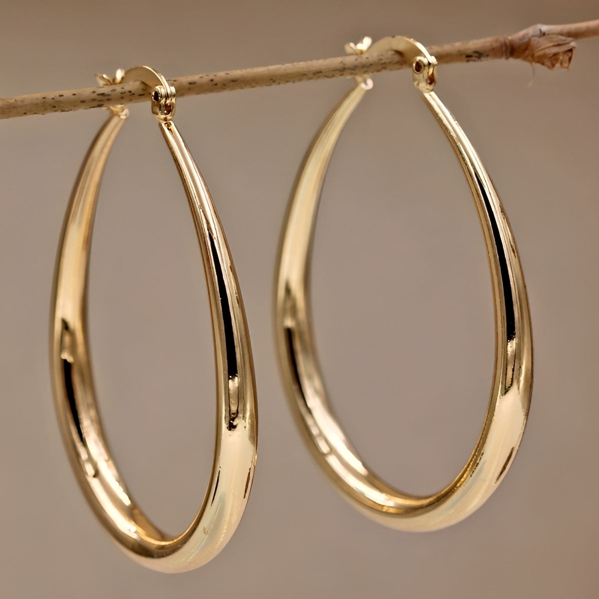 Elysse – Elegant Hoops in Gold