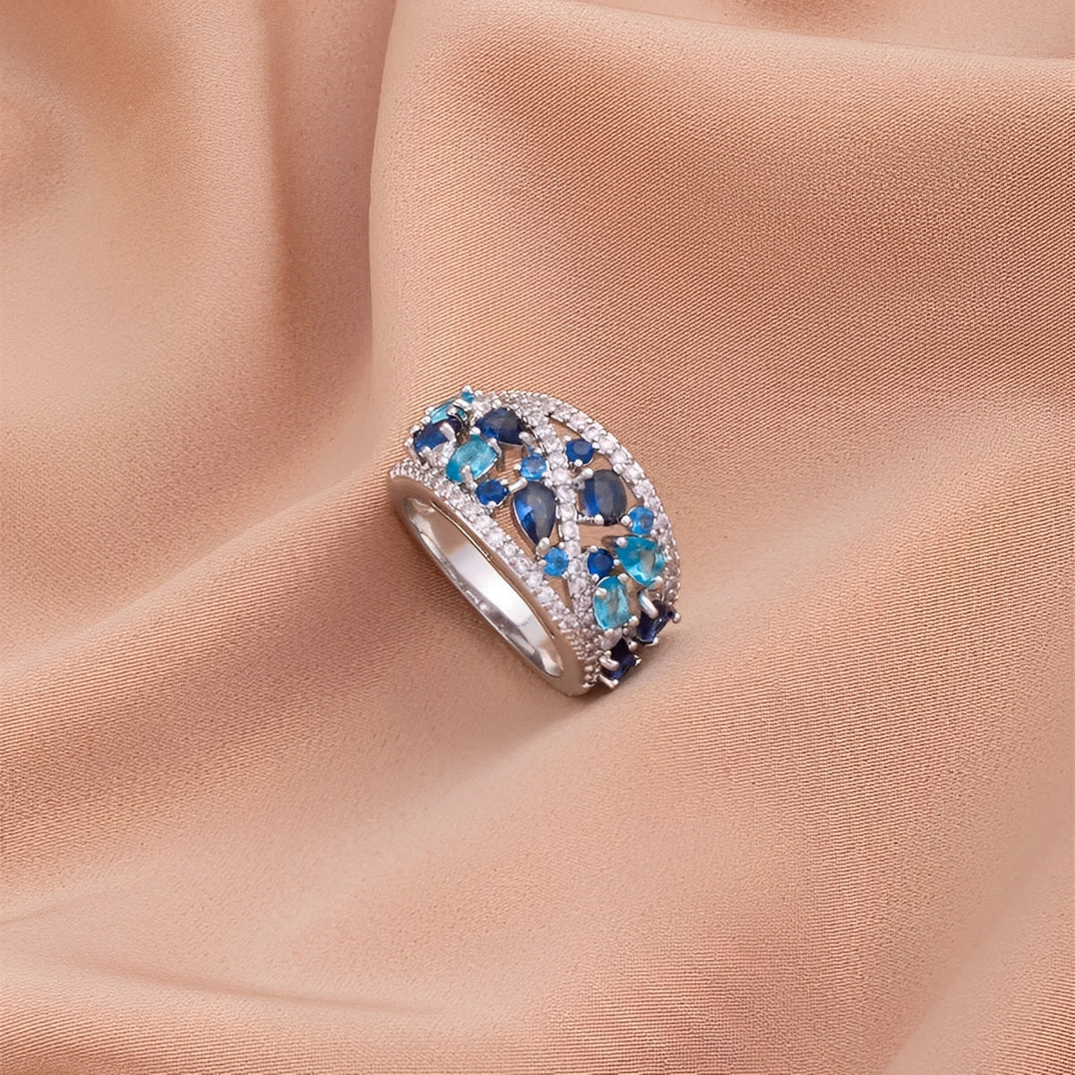 Julie – Vintage blue ring
