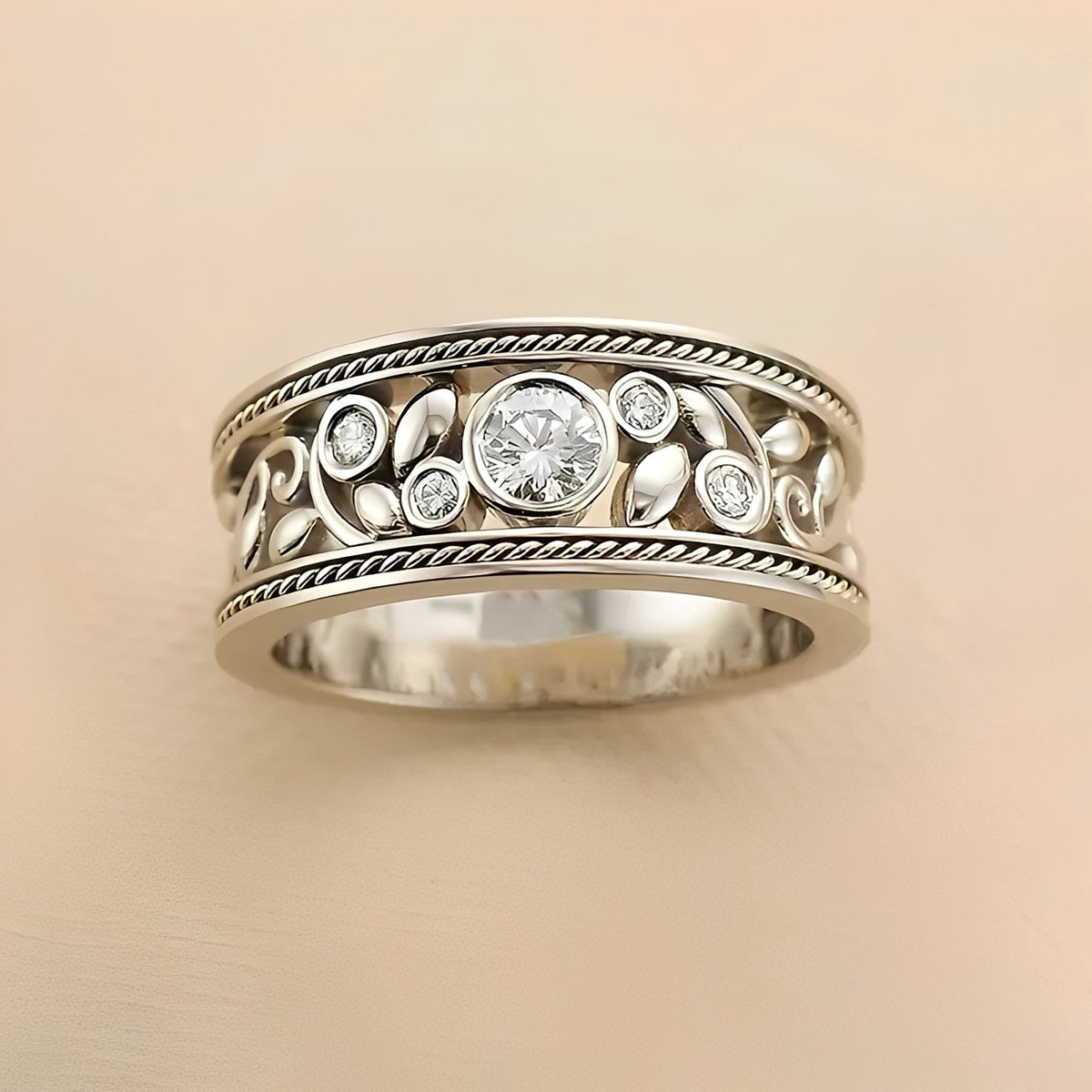 Nina – Elegant vintage ring