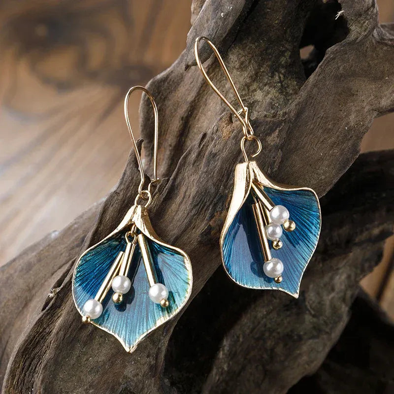 Yara – Blue Lotus Vintage Silver Earrings