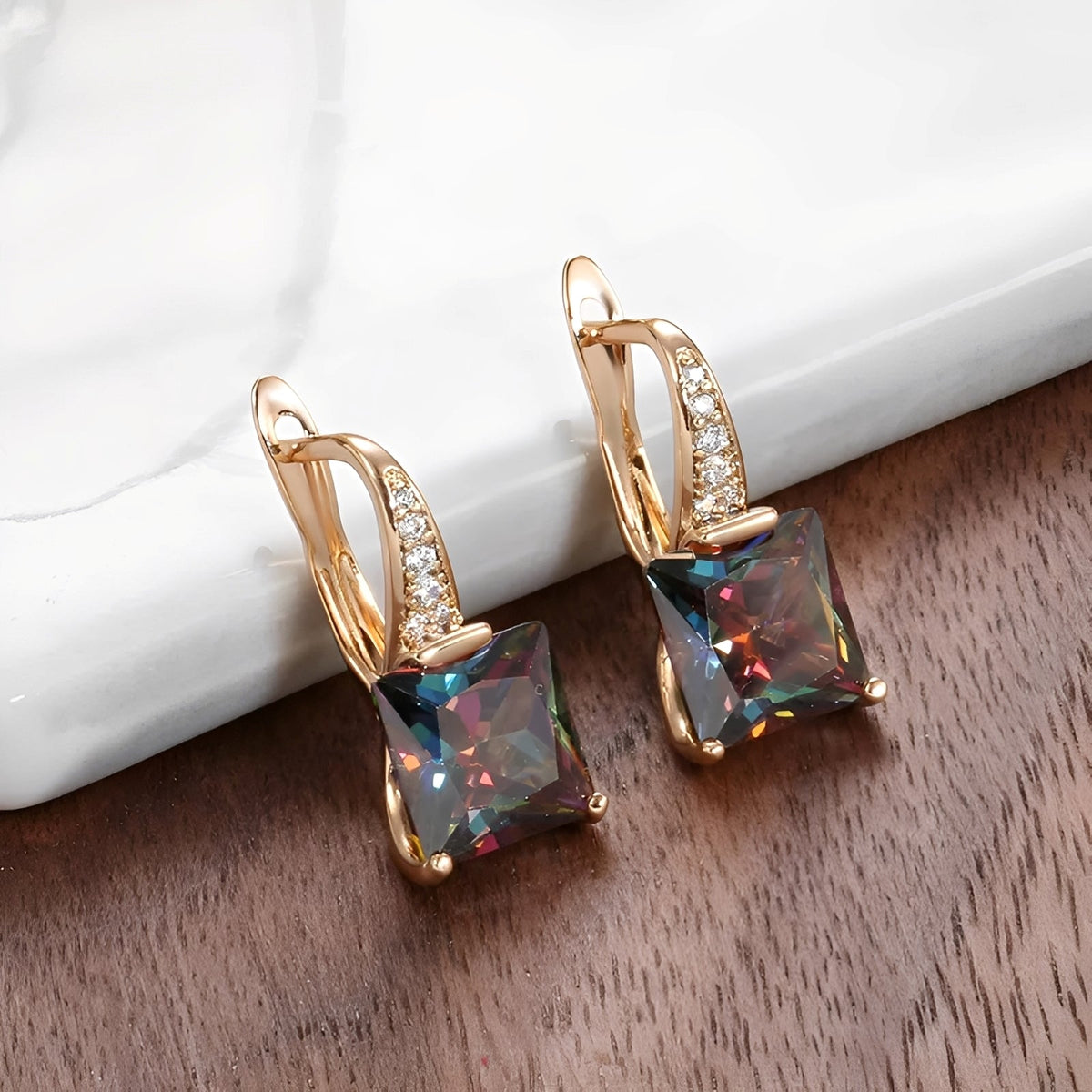 Celina – Color Hoops