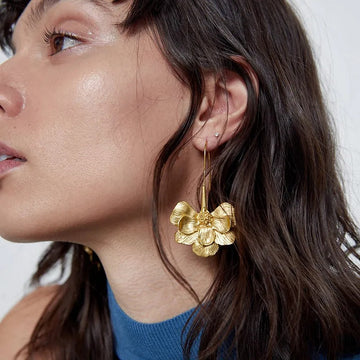 Mariz – Earrings from flower to flower