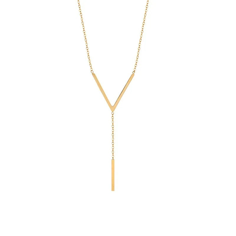 Vera – Necklace with geometric pendant