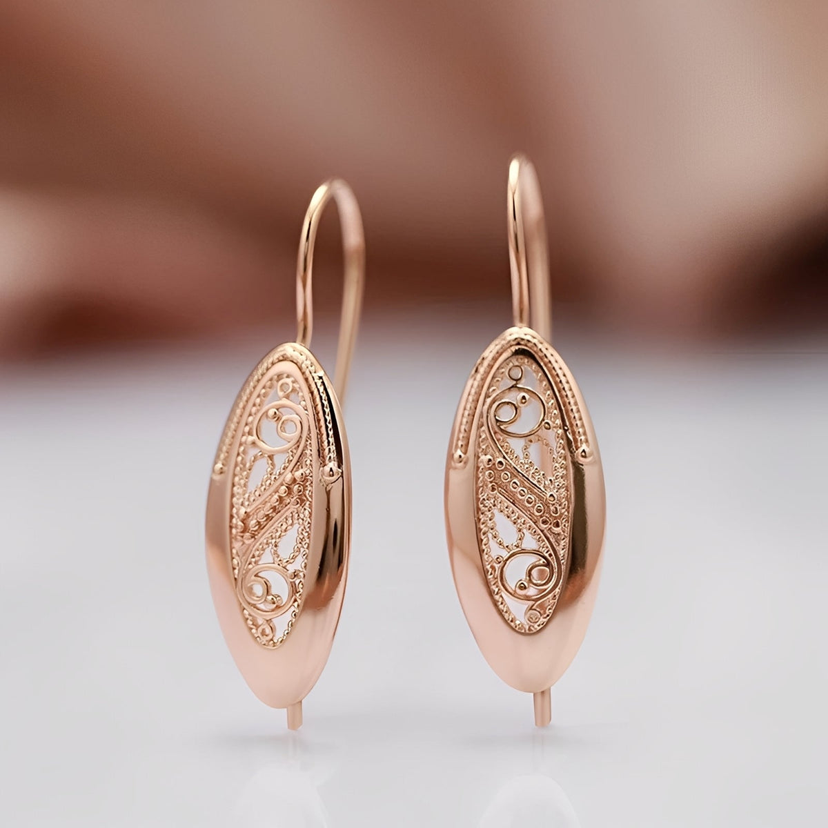 Salma – Elegant Hoop Earrings