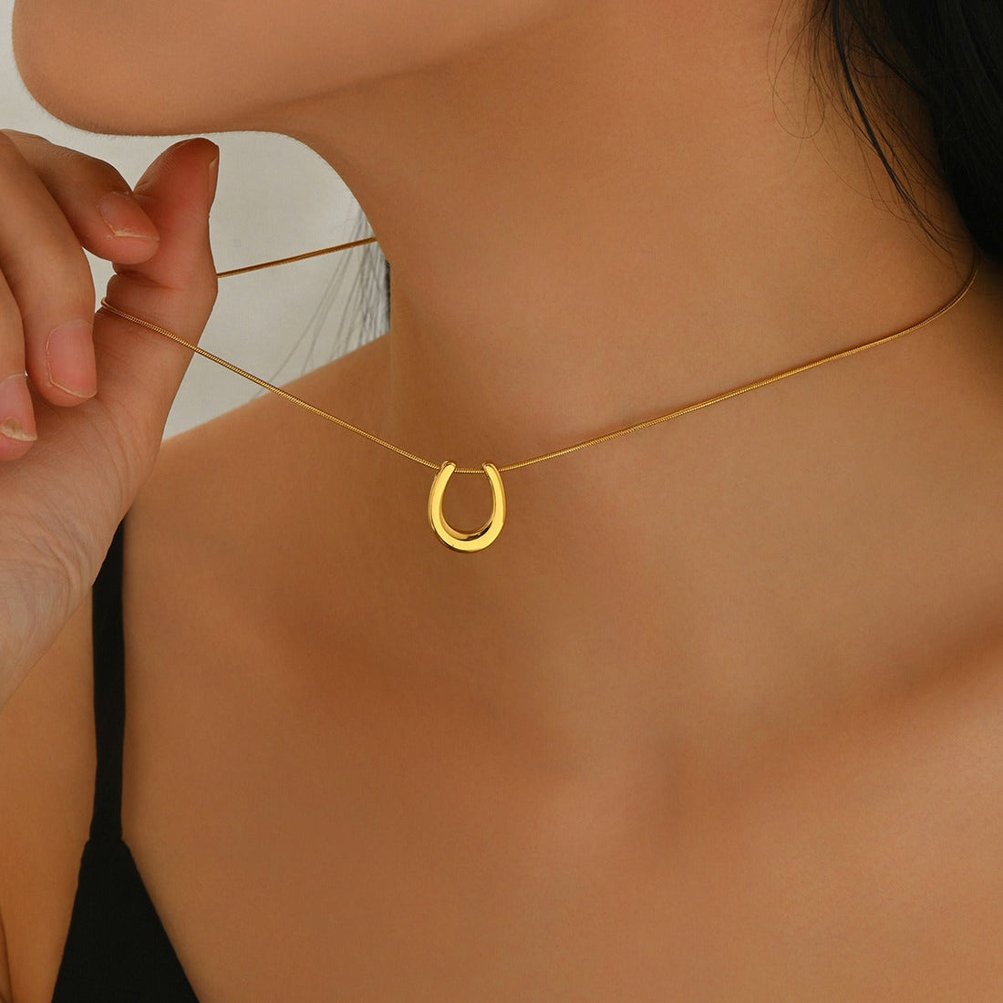Caitlin – Horseshoe Necklace Gold Plated as a Lucky Charm