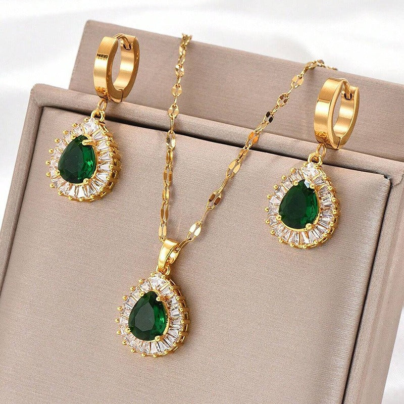 Rheya – Elegant Lysandelle Set of Gold and Crystal