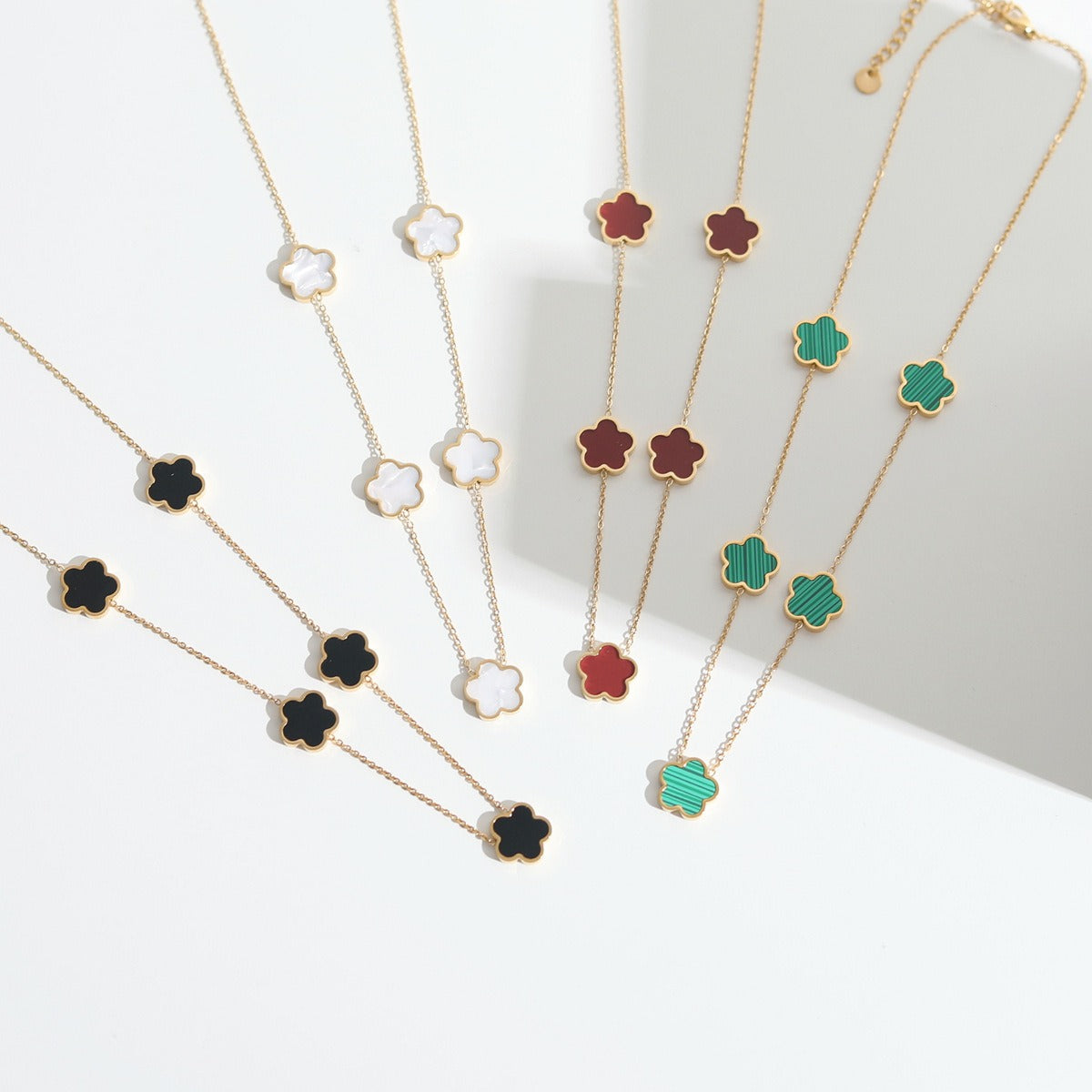 Elise – Necklace and Bracelet Set Elegant Trèfle