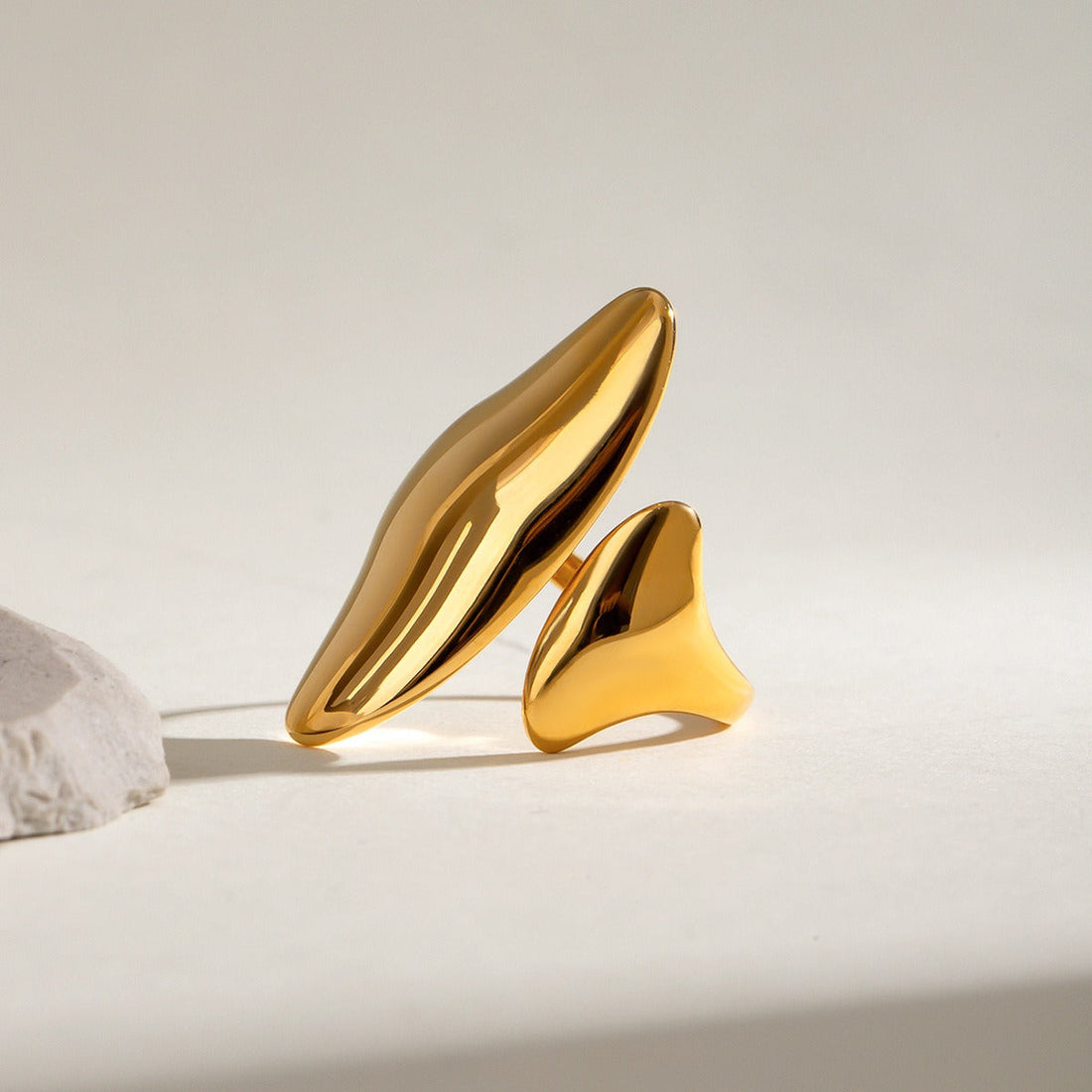 Apolline – Open sculptural ring