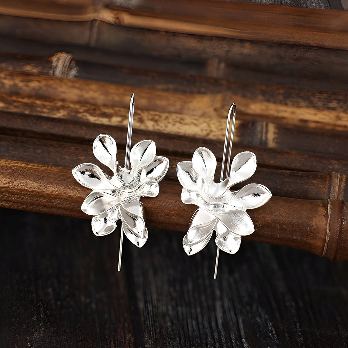 Chary – Vintage silver flower earrings