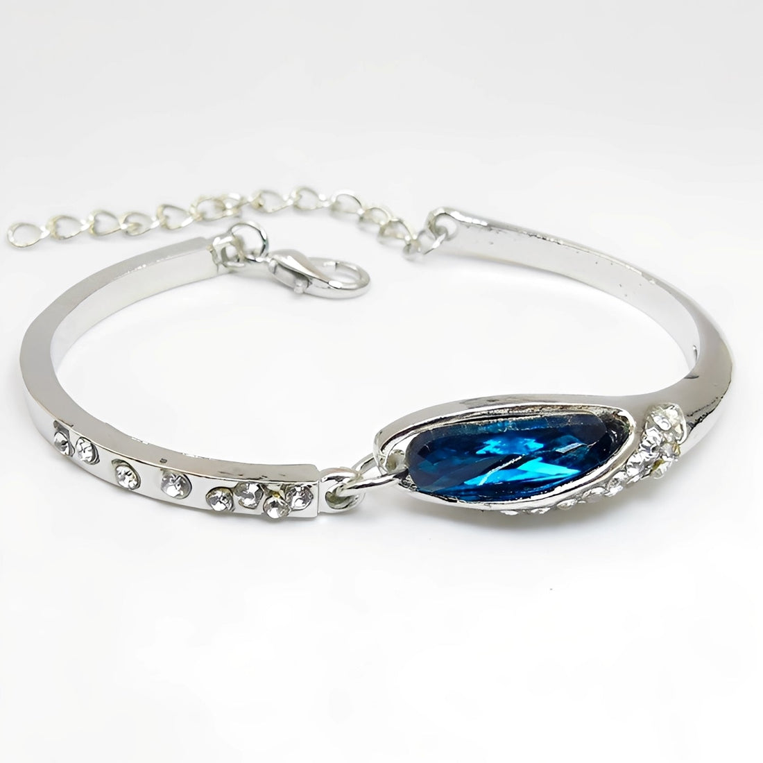 Miku – Elegant bracelet adorned with sapphires