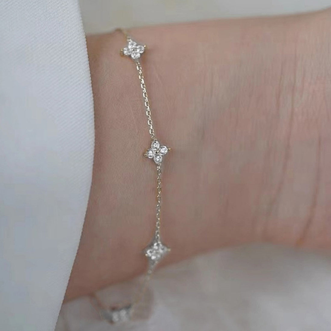 Soline – Clear Crystal Chain Bracelet