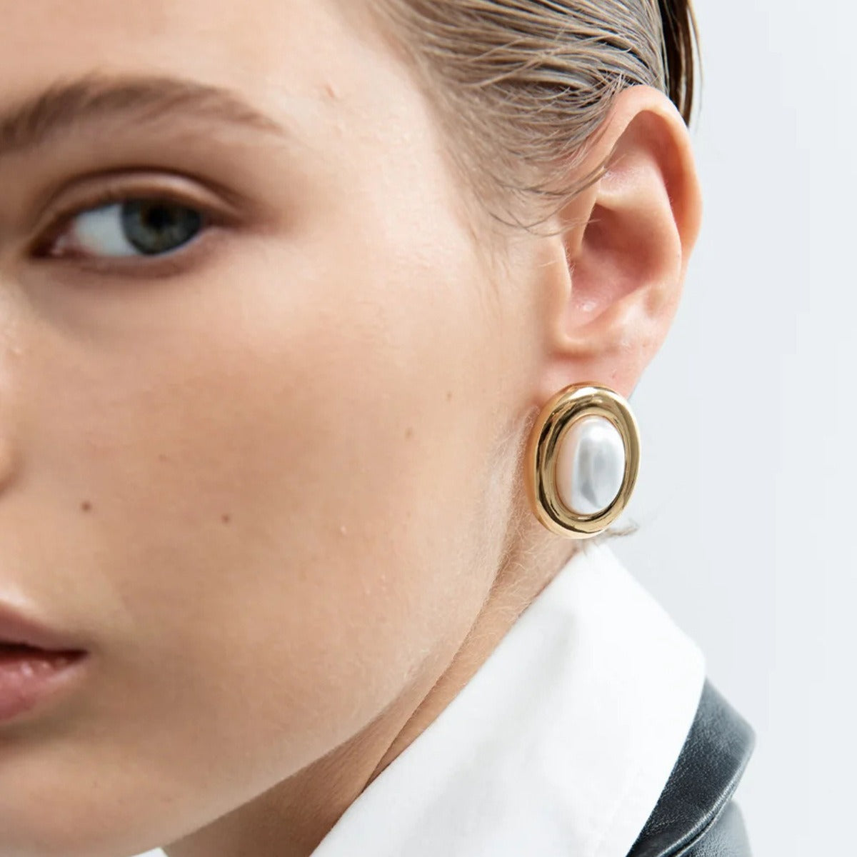 Colette – Vintage earrings with classic design