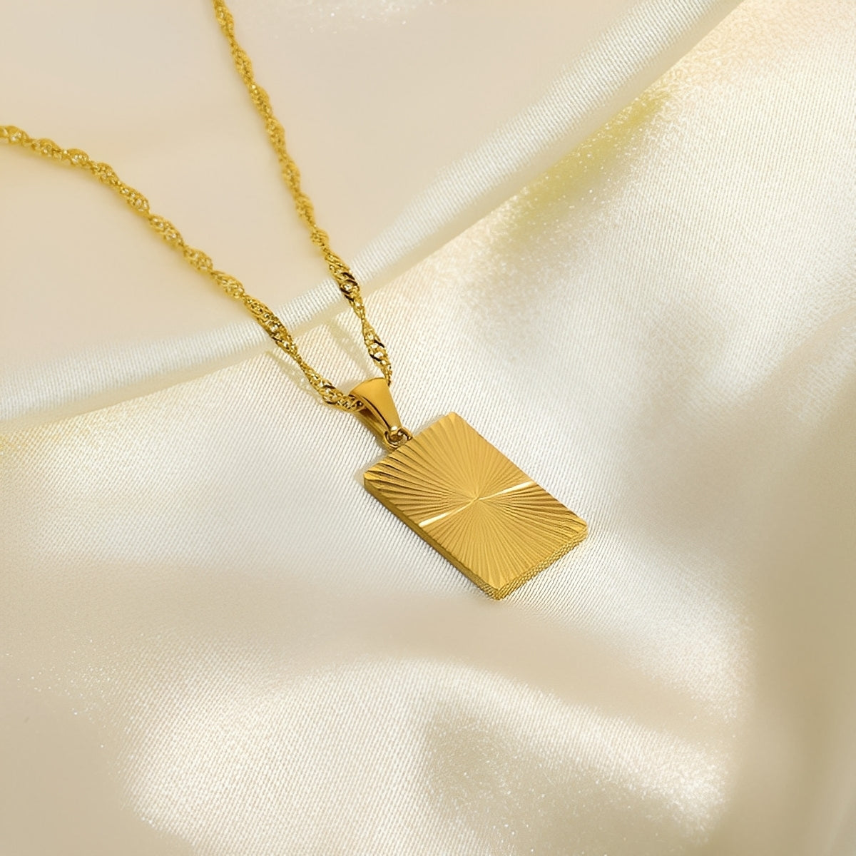 Aurelie – Sun Necklace with Medal