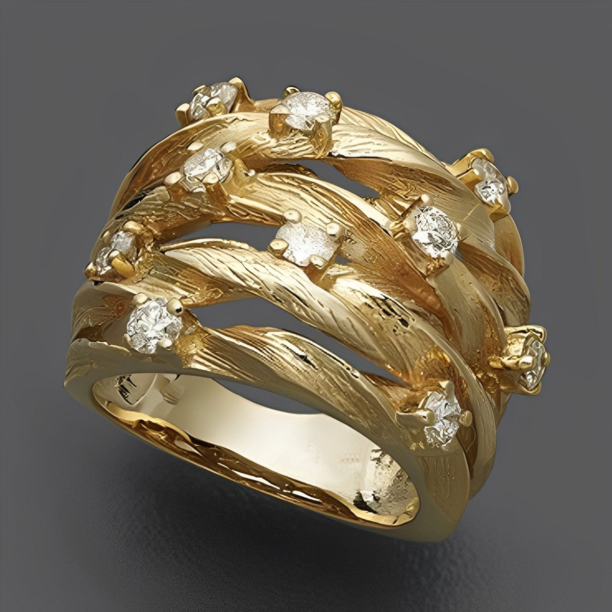 Marisse – Golden vintage style ring with subtle shine