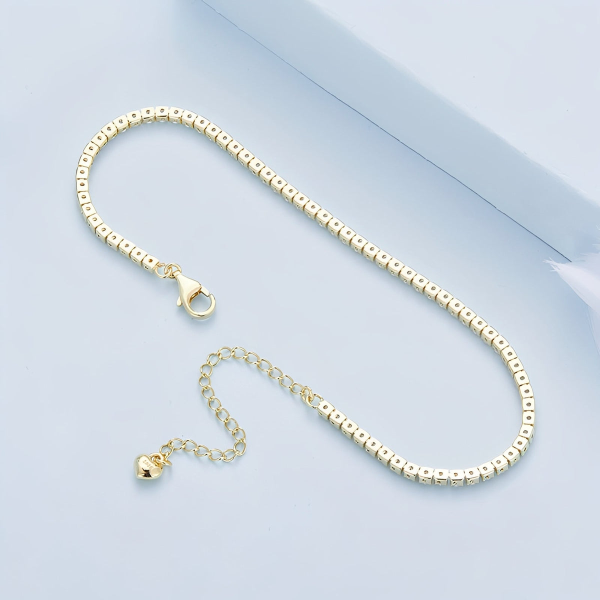 Cher – Elegant bracelet of subtle shine