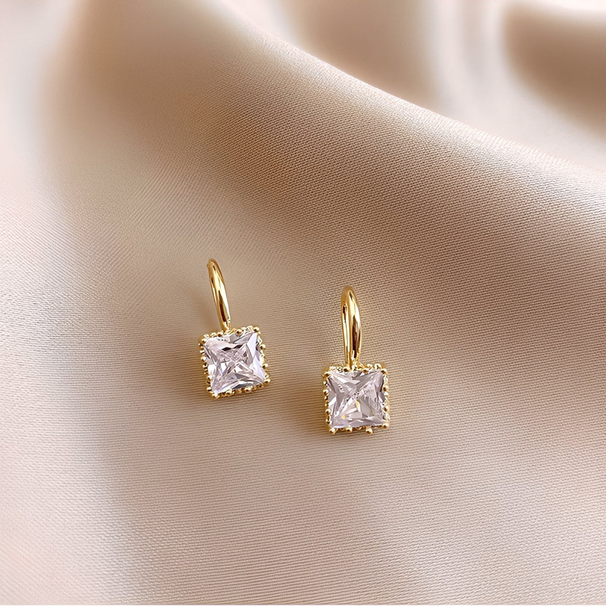 Cameron – Brilliant Design Earrings