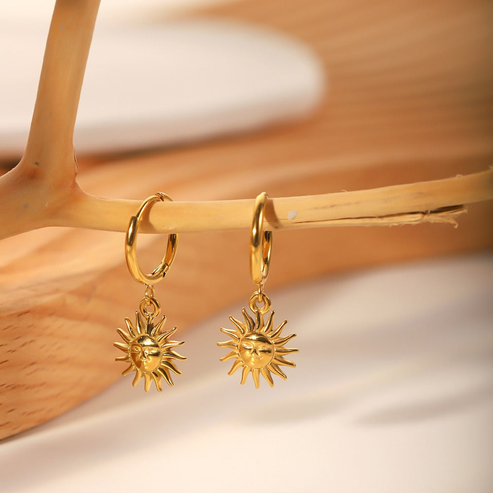 Margaux – Elegant hoops with retro design