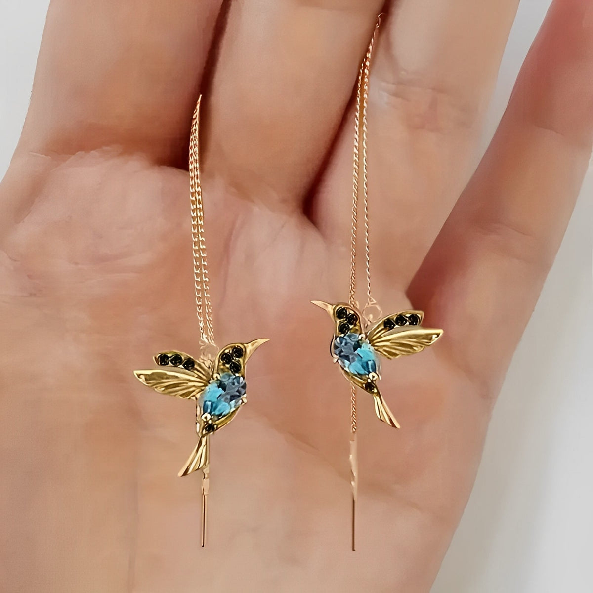 Elayne – Hummingbird earrings with colorful details