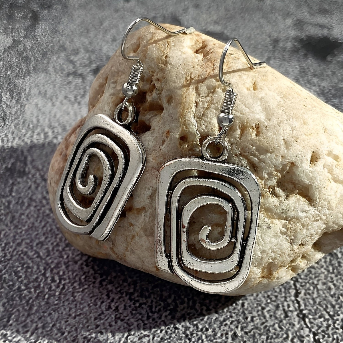 Kaia – Boho Earrings in Silver with Spiral Design