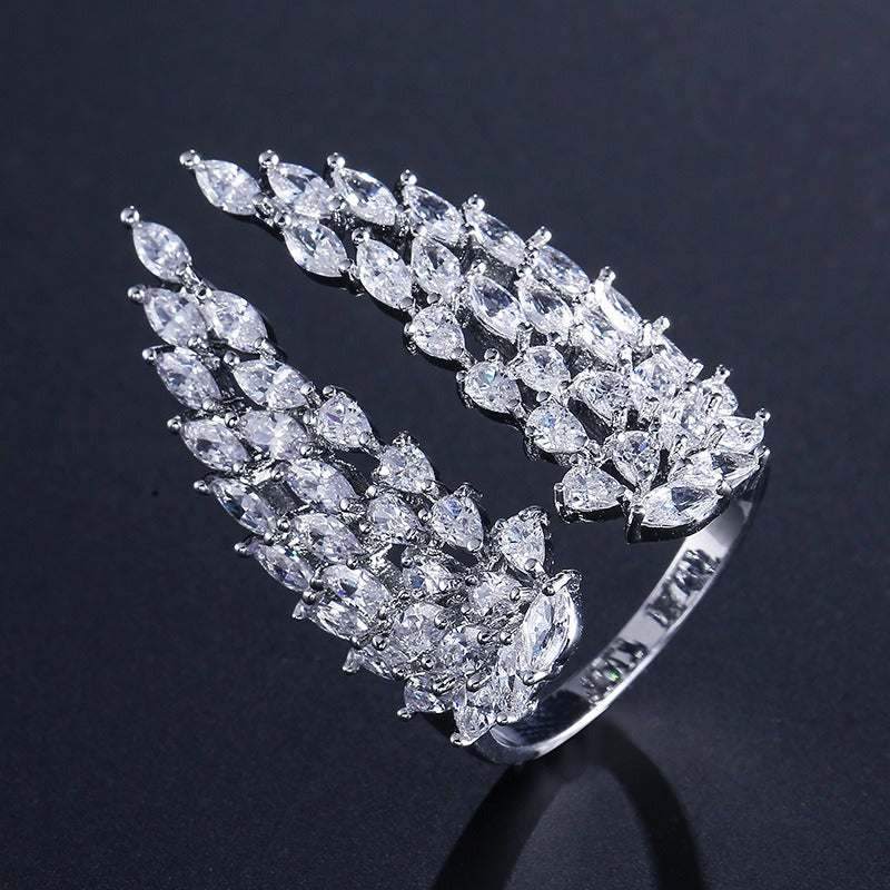 Isaline – Angel Wings Silver Ring