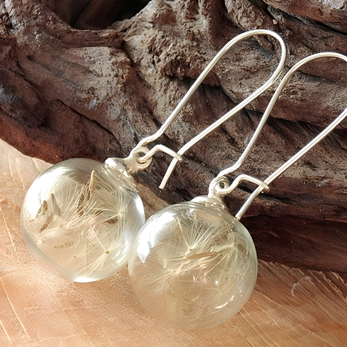 Liora – Silver earrings with dandelion design